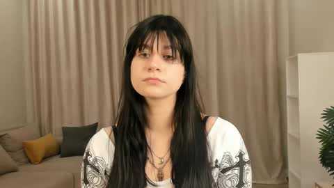 Snapshot of marianmollberg chatting on May 16, 2026, 6:17 pm Marian online show from May 16, 2026, 6:17 pm