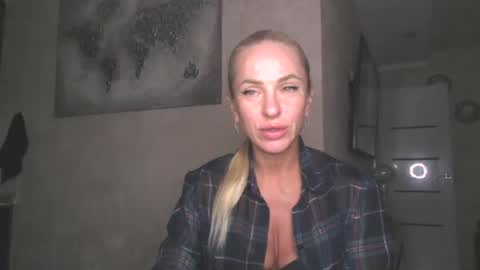 marianna1977 online show from June 18, 2026, 7:18 pm