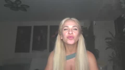 marianna1977 online show from July 22, 2026, 7:05 pm