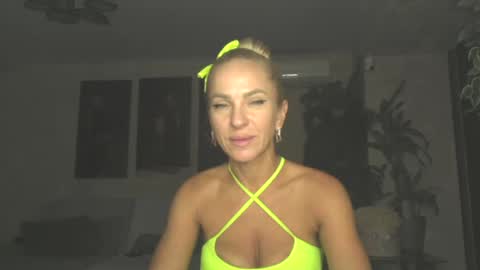 marianna1977 online show from July 30, 2026, 7:02 pm