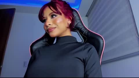 M A R I A N E online show from March 2, 2025, 4:07 am