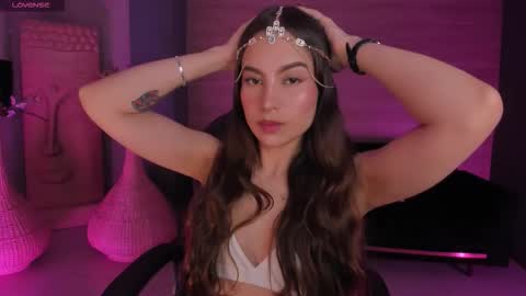 Marianne  online show from December 17, 2025, 10:16 pm