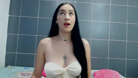 Snapshot of marianngell chatting on October 23, 2025, 7:34 pm Mariangel online show from October 23, 2025, 7:34 pm