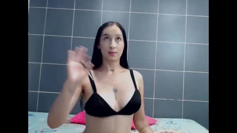 Snapshot of marianngell chatting on October 29, 2025, 9:49 pm Mariangel online show from October 29, 2025, 9:49 pm