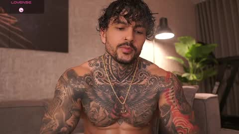 Mariano Costa online show from April 12, 2026, 3:44 am