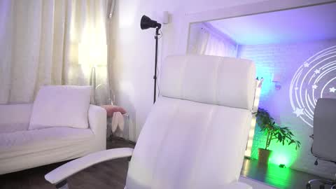 Snapshot of marianova chatting on March 11, 2025, 8:41 am Maria online show from March 11, 2025, 8:41 am