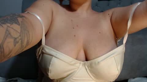 Maria  paulina online show from April 21, 2026, 6:52 am