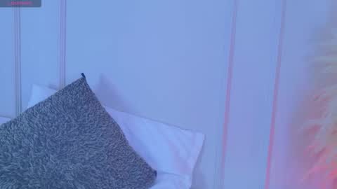 Maria Pettit online show from October 28, 2025, 11:36 am