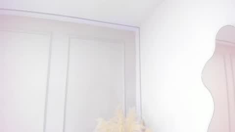 Maria Pettit online show from November 22, 2025, 9:30 am