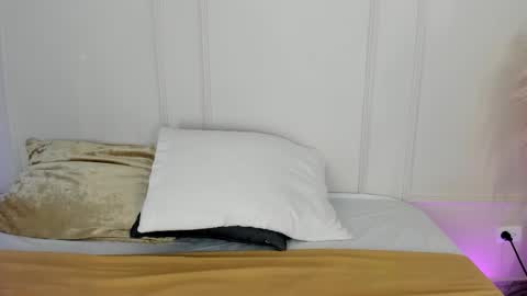 Maria Pettit online show from February 7, 2026, 11:36 am