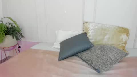 Maria Pettit online show from March 4, 2026, 12:11 pm