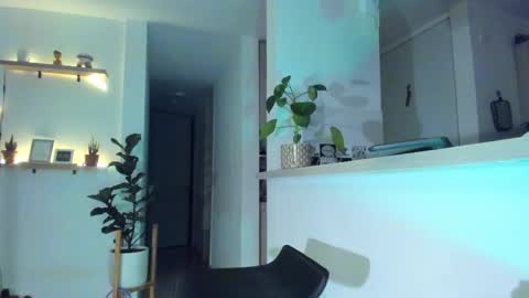 mariascarlett online show from February 18, 2025, 1:10 am