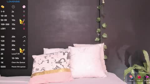 Snapshot of mariateresa11 chatting on February 23, 2025, 10:49 am Theressa online show from February 23, 2025, 10:49 am