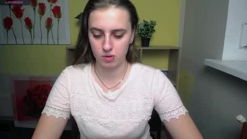 Snapshot of mariatess_ chatting on December 14, 2024, 4:31 pm Mariia online show from December 14, 2024, 4:31 pm