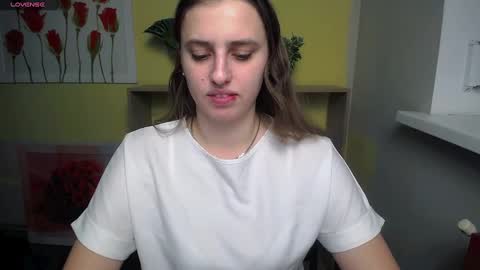 Snapshot of mariatess_ chatting on December 17, 2024, 10:01 am Mariia online show from December 17, 2024, 10:01 am