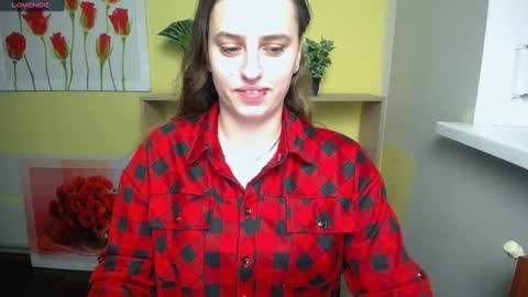Snapshot of mariatess_ chatting on December 18, 2024, 11:24 am Mariia online show from December 18, 2024, 11:24 am
