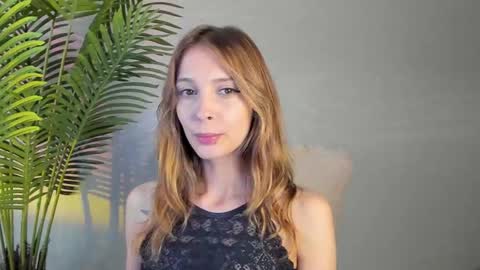 Snapshot of maribett chatting on September 17, 2025, 2:41 pm Masha online show from September 17, 2025, 2:41 pm