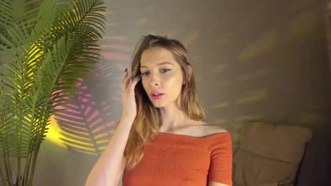 Snapshot of maribett chatting on November 12, 2025, 7:57 pm Masha online show from November 12, 2025, 7:57 pm