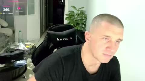 maribor5879 online show from November 17, 2025, 10:37 pm