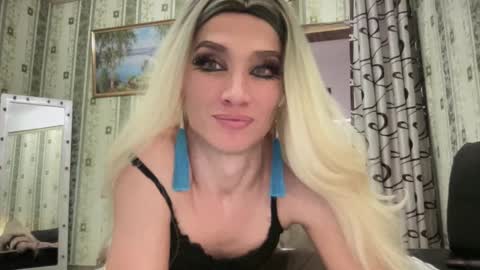 Snapshot of maridekoks chatting on February 6, 2025, 3:31 pm Mari online show from February 6, 2025, 3:31 pm