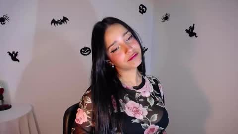 Snapshot of marie_daved chatting on October 30, 2025, 1:29 am Nicolle online show from October 30, 2025, 1:29 am