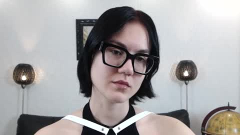 Marie Fitch online show from December 2, 2025, 12:05 am