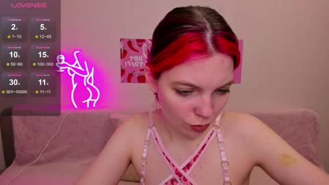Snapshot of marie_reyess chatting on May 6, 2026, 5:03 am Marie 3 online show from May 6, 2026, 5:03 am