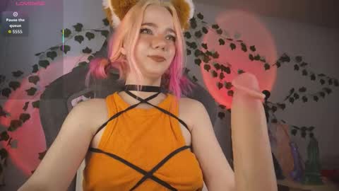 Snapshot of mariel_a_gold chatting on October 6, 2025, 5:38 am Mariel Gold online show from October 6, 2025, 5:38 am