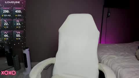 Snapshot of mariella__adams chatting on October 9, 2025, 1:31 pm Maria online show from October 9, 2025, 1:31 pm