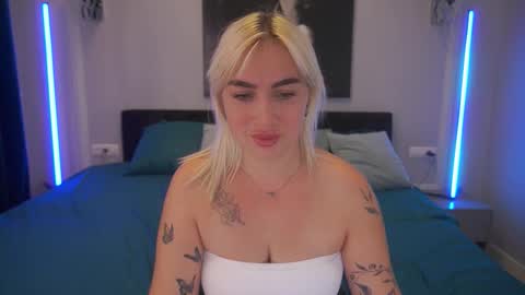 Snapshot of mariellavv chatting on September 15, 2025, 1:00 pm Mariella online show from September 15, 2025, 1:00 pm