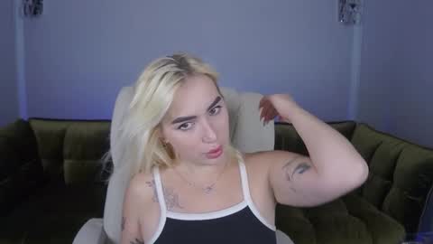Snapshot of mariellavv chatting on September 22, 2025, 12:29 pm Mariella online show from September 22, 2025, 12:29 pm