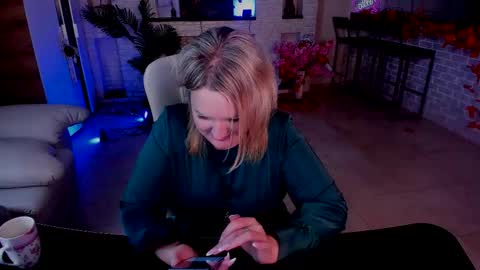 mariemlui online show from November 4, 2025, 12:26 pm