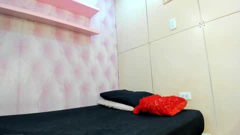 Marie online show from September 29, 2025, 12:32 pm