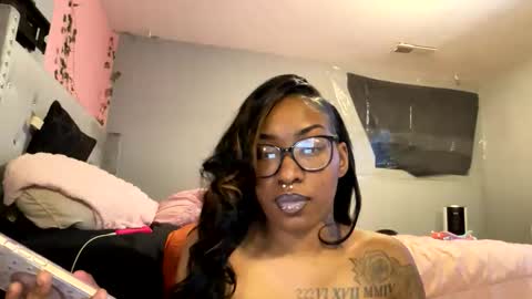 eMariexxx online show from February 16, 2026, 7:04 am