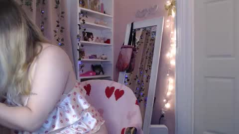 marigoldrue online show from April 1, 2026, 12:33 am