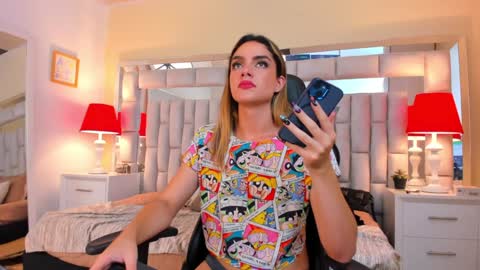Snapshot of mariiahneedles chatting on December 31, 2024, 3:55 am mariiahneedles online show from December 31, 2024, 3:55 am