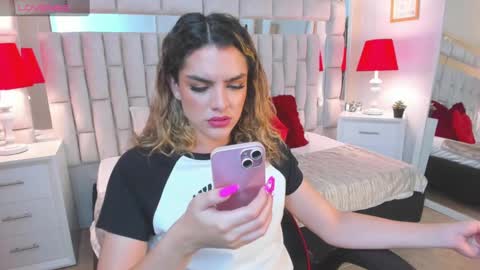 Snapshot of mariiahneedles chatting on January 28, 2025, 12:05 am mariiahneedles online show from January 28, 2025, 12:05 am