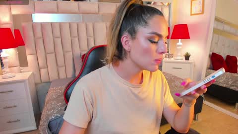 Snapshot of mariiahneedles chatting on February 4, 2025, 3:44 am mariiahneedles online show from February 4, 2025, 3:44 am