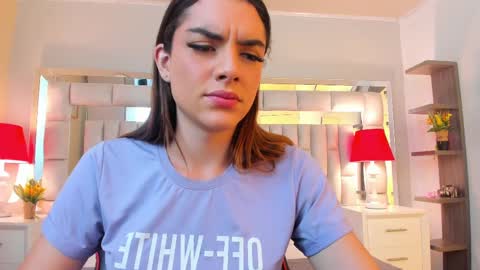 Snapshot of mariiahneedles chatting on November 17, 2025, 10:04 pm mariiahneedles online show from November 17, 2025, 10:04 pm