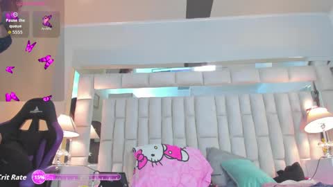 mariiahneedles online show from May 27, 2026, 8:06 pm