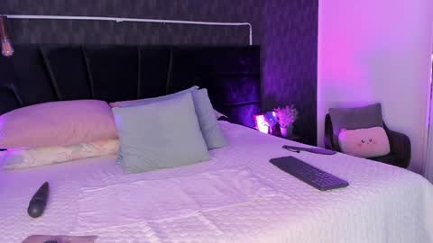 Mariana online show from February 3, 2025, 2:45 pm