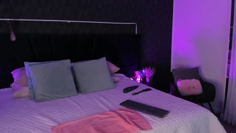 Mariana online show from February 10, 2025, 2:37 pm