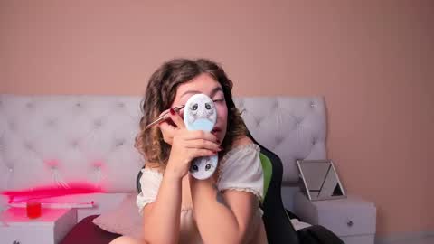 Snapshot of mariie_tayy chatting on December 16, 2024, 1:32 pm mariie_tayy online show from December 16, 2024, 1:32 pm