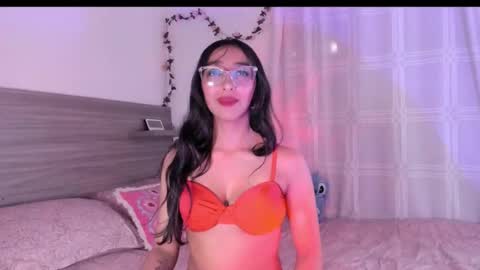 Luna Dulk online show from December 5, 2025, 12:36 pm