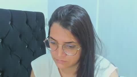 Snapshot of marilyn_garcia chatting on December 11, 2024, 8:28 pm MARILYN SEXY online show from December 11, 2024, 8:28 pm