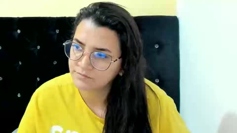 Snapshot of marilyn_garcia chatting on December 27, 2024, 5:37 pm MARILYN SEXY online show from December 27, 2024, 5:37 pm