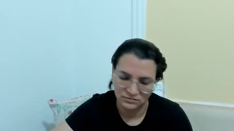 Snapshot of marilyn_garcia chatting on March 3, 2025, 9:48 pm MARILYN SEXY online show from March 3, 2025, 9:48 pm