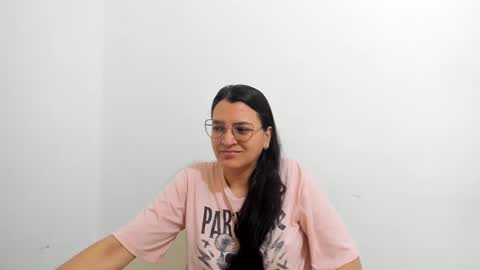Snapshot of marilyn_garcia chatting on September 19, 2025, 1:01 pm MARILYN SEXY online show from September 19, 2025, 1:01 pm