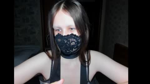 Dita online show from October 1, 2025, 7:42 pm