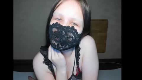 Dita online show from October 6, 2025, 7:11 pm